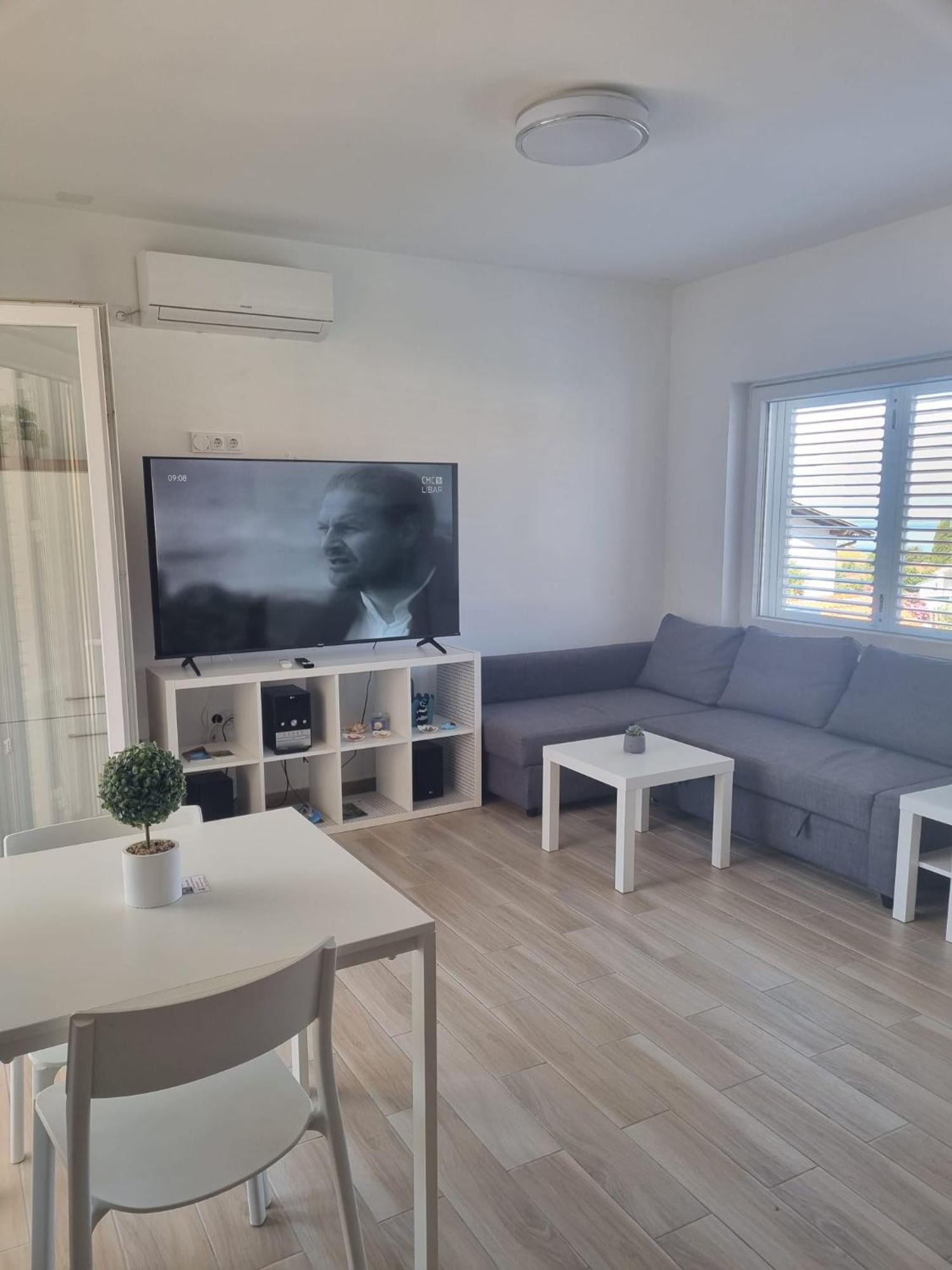 Matoc Apartments Murter Eksteriør billede